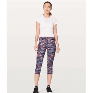 6 / NWOT Lululemon Speed Up Crop 21" Hinshu Alpine White Multi